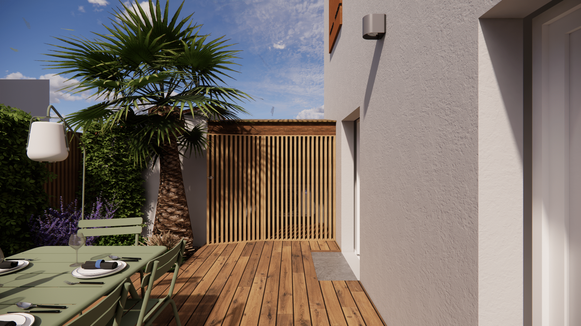 Terrasse moderne avec table dressée, palmier et claustra en bois sur un deck en bois clair.