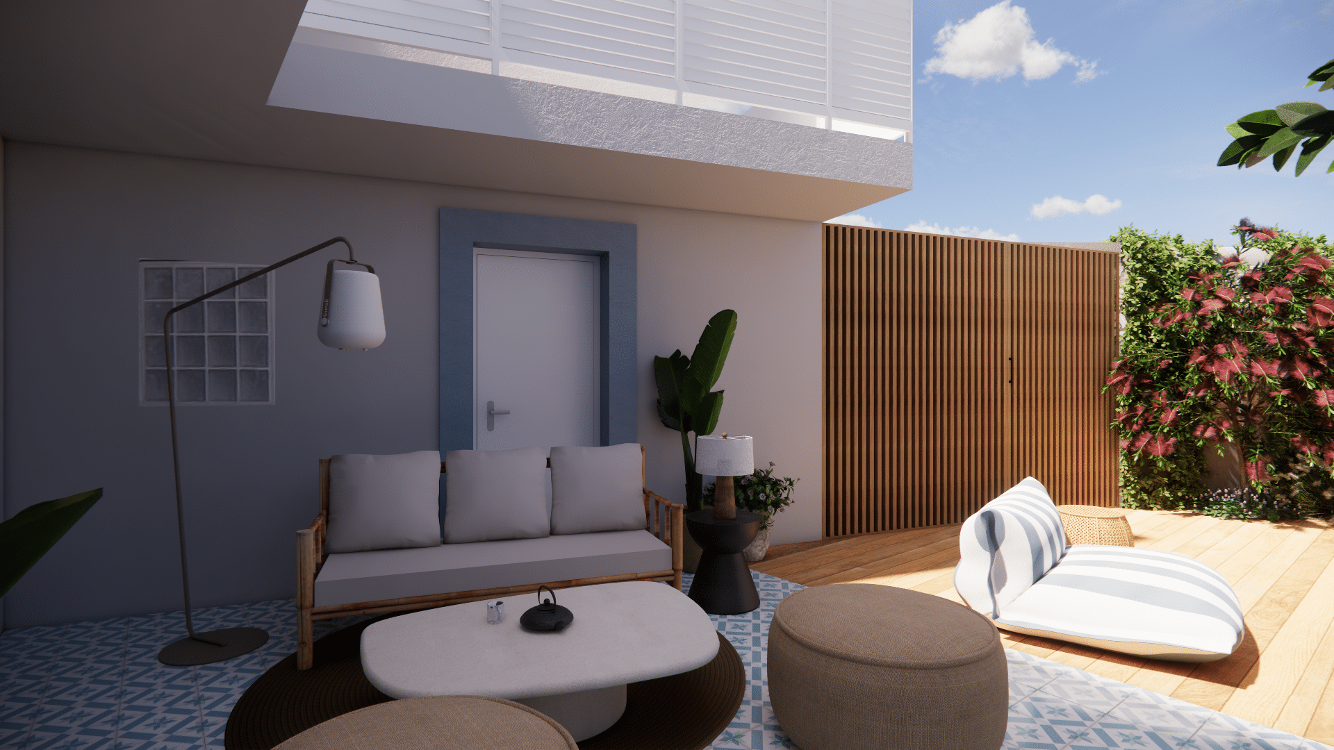 Terrasse moderne avec canapé, pouf et mur en tasseaux sous un ciel bleu.